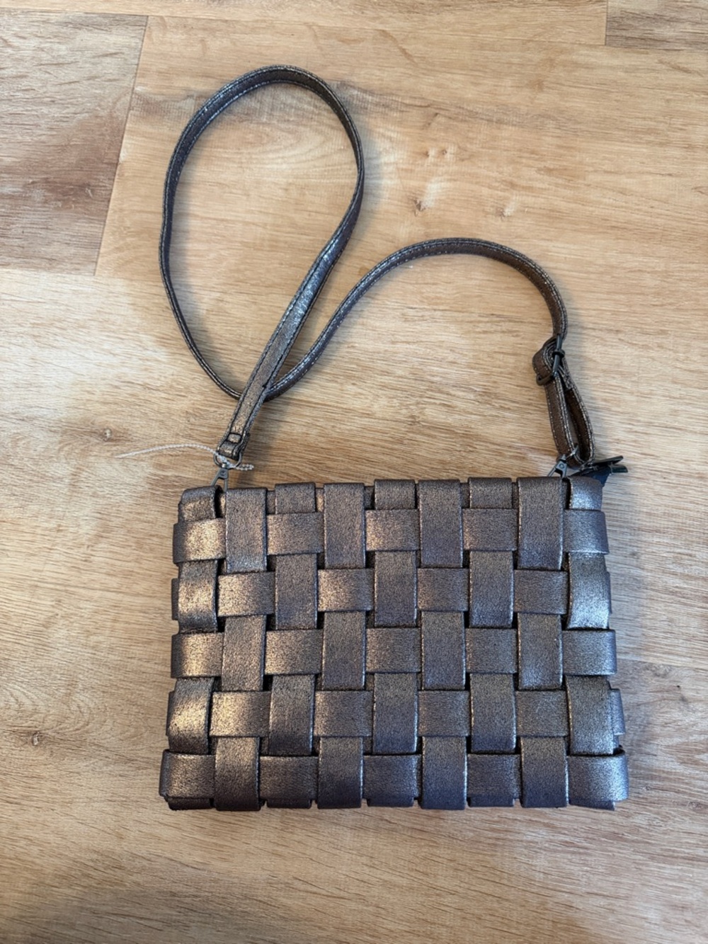 ANTHROPOLOGIE Lindy Woven Clutch in metallic brown NWOT - Picture 2 of 7